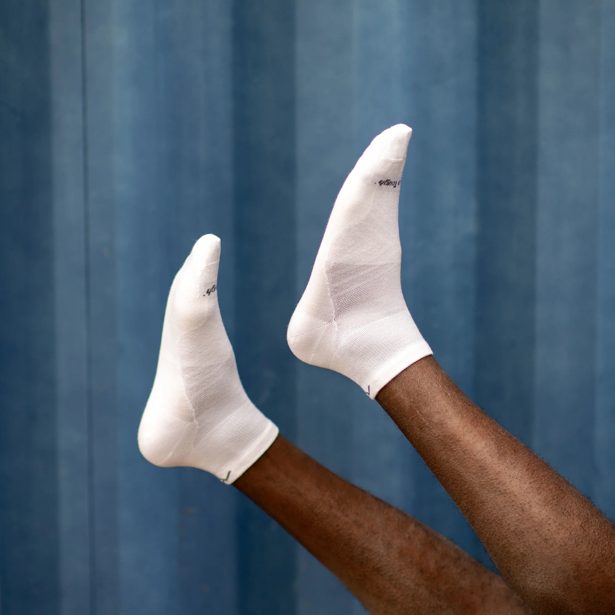 Men's Coolmax® Run Quarter Ultra-Lightweight Running Socks - Image 5