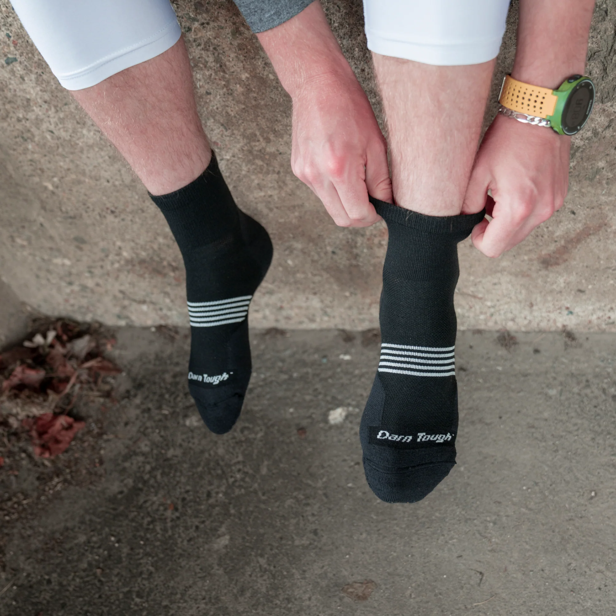 Men's Element Quarter Lightweight Running Socks - Image 5