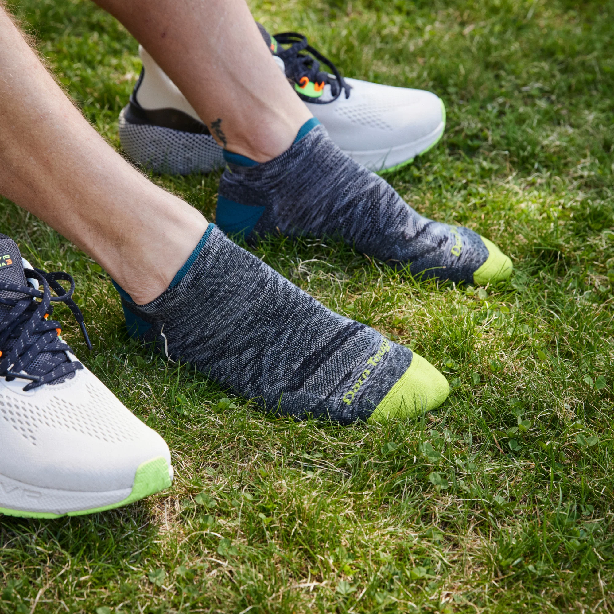 Men's Run No Show Tab Cushioned Ultra-Lightweight Running Socks - Image 19
