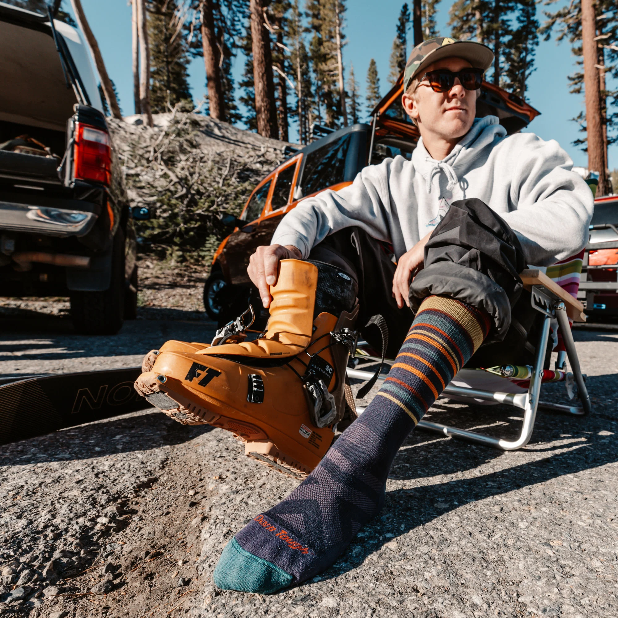 Men's Snowpack Over-the-Calf Midweight Ski & Snowboard Socks - Image 4