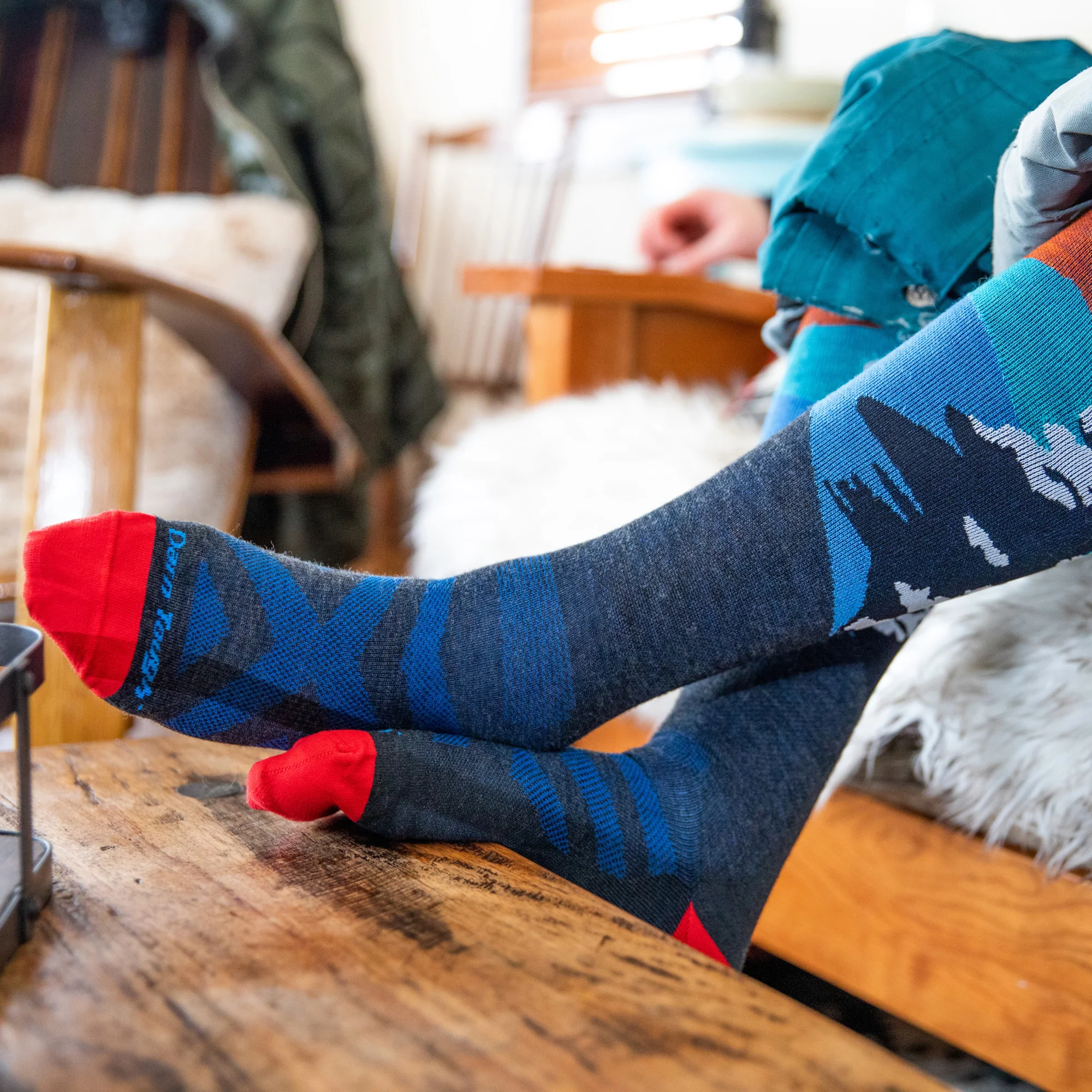 Men's Solstice Over-the-Calf Lightweight Ski & Snowboard Socks - Image 12