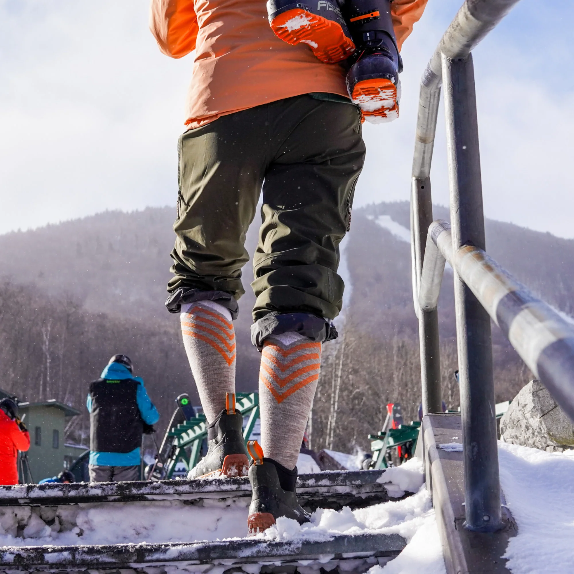 Women's Peaks RFL Over-the-Calf Ultra-Lightweight Ski & Snowboard Socks - Image 2