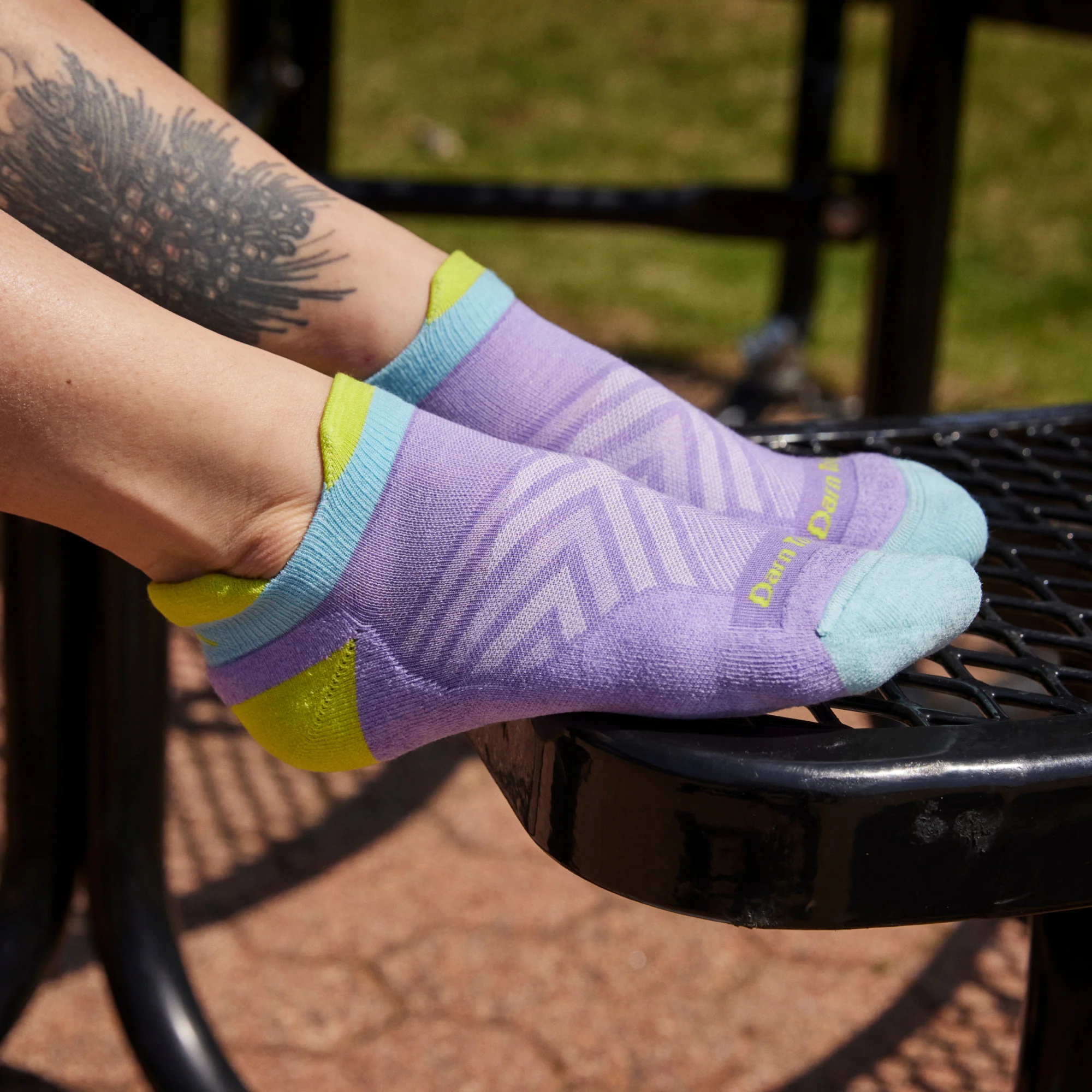 Women's Run No Show Tab Cushioned Ultra-Lightweight Running Socks - Image 12